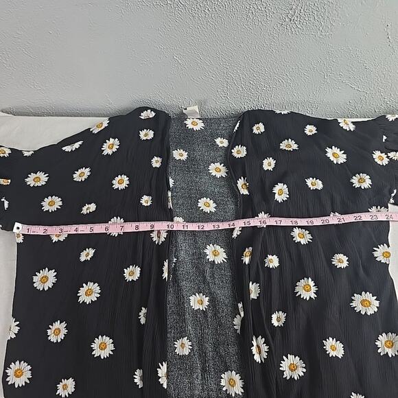 7th‎ Ray Open Front Cardigan Small Oversized Black Daisy Grunge 90s Beach Boho - Picture 3 of 7
